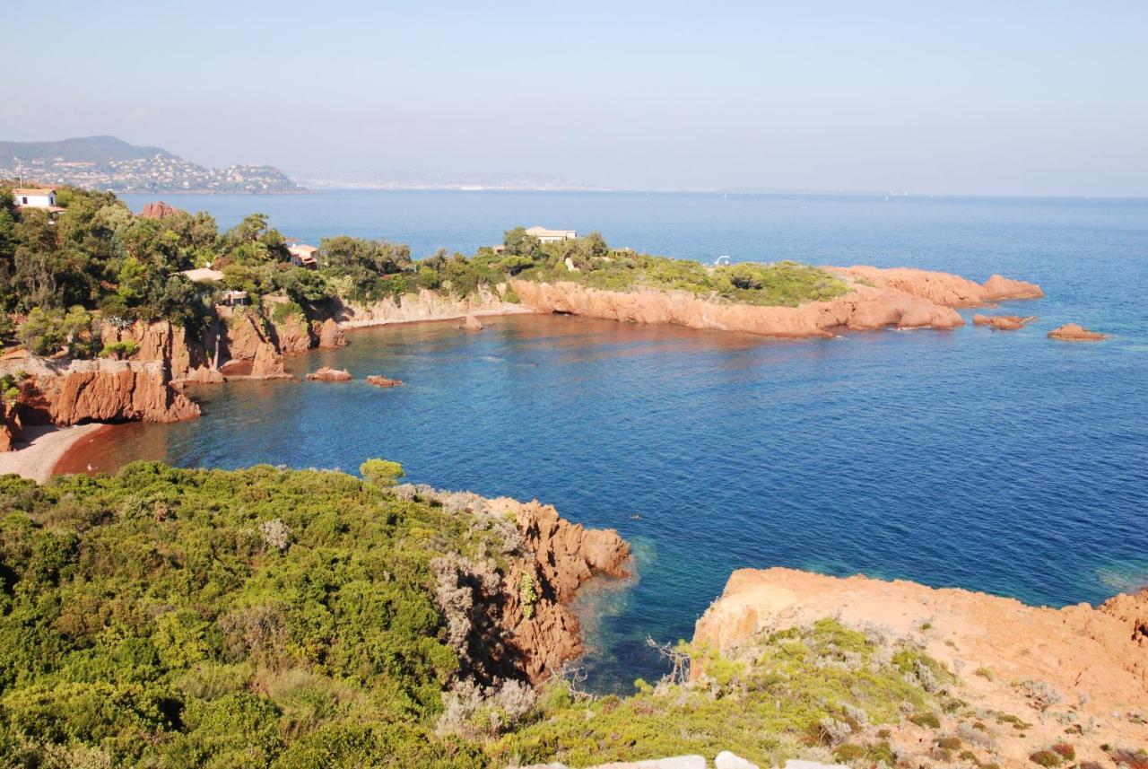 Agay Cap Esterel Village Allee Fleurs - F2 Clim Vue Golf Et Mer - Grande Terrasse Plein Sud Saint-Raphaël Exterior foto