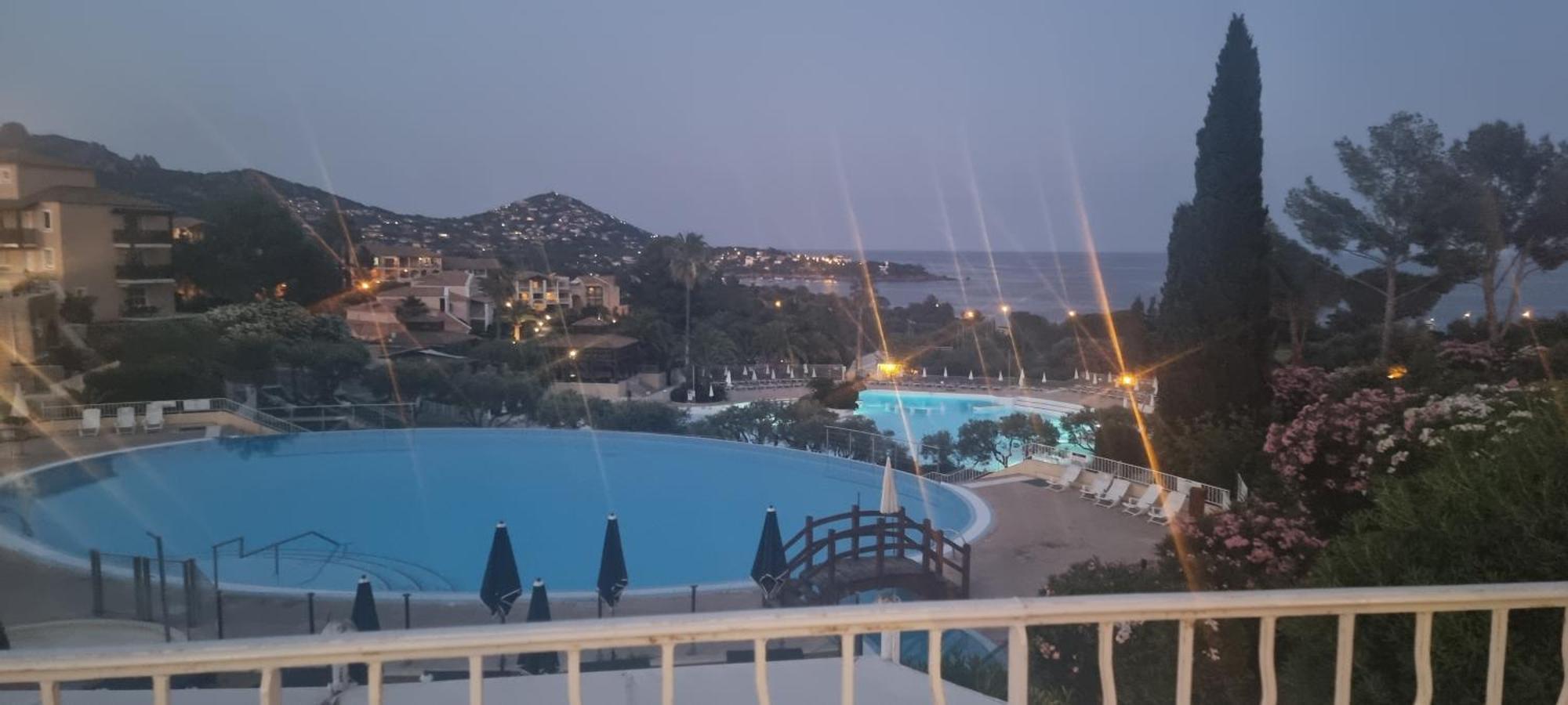 Agay Cap Esterel Village Allee Fleurs - F2 Clim Vue Golf Et Mer - Grande Terrasse Plein Sud Saint-Raphaël Exterior foto