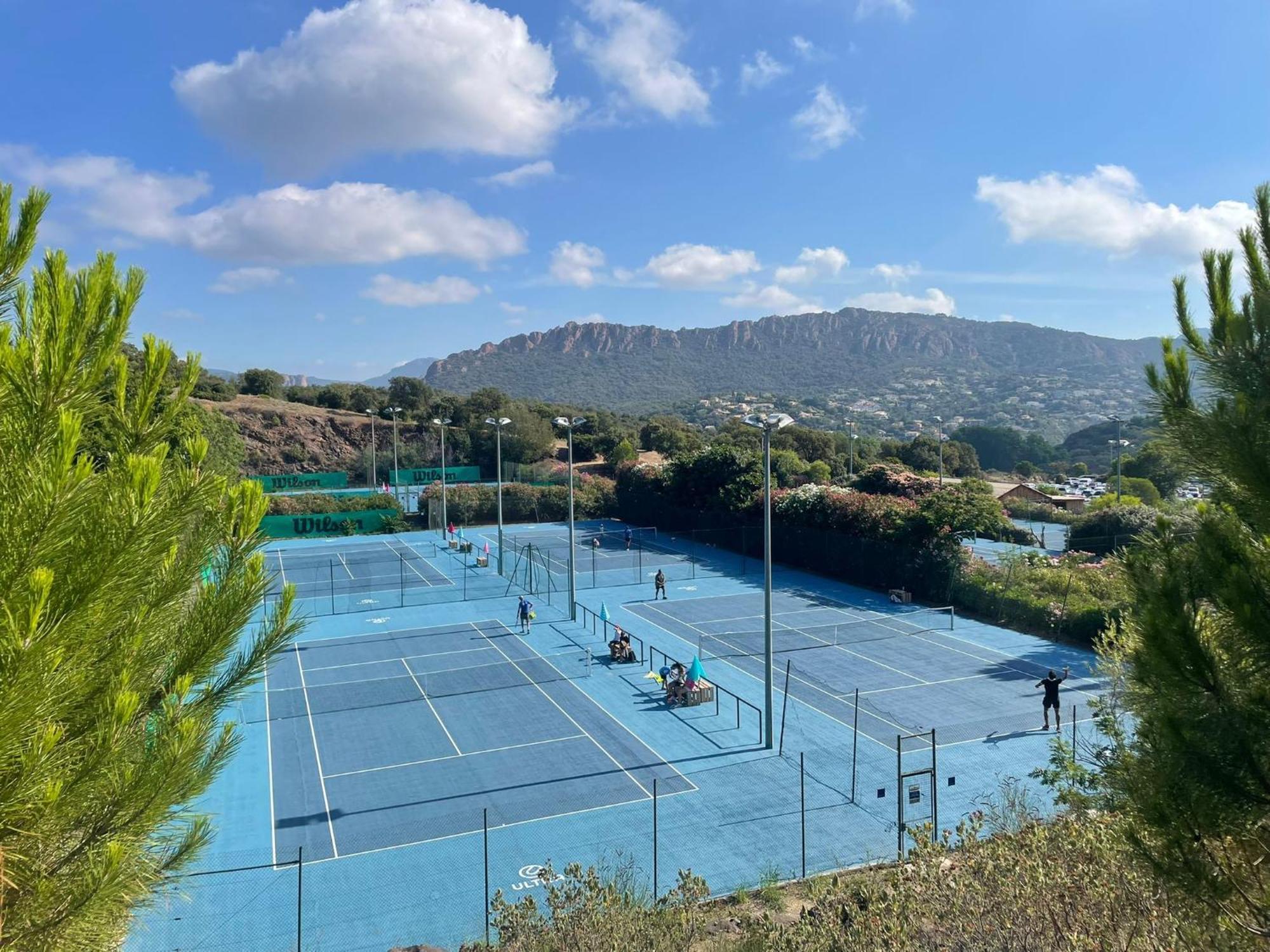 Agay Cap Esterel Village Allee Fleurs - F2 Clim Vue Golf Et Mer - Grande Terrasse Plein Sud Saint-Raphaël Exterior foto